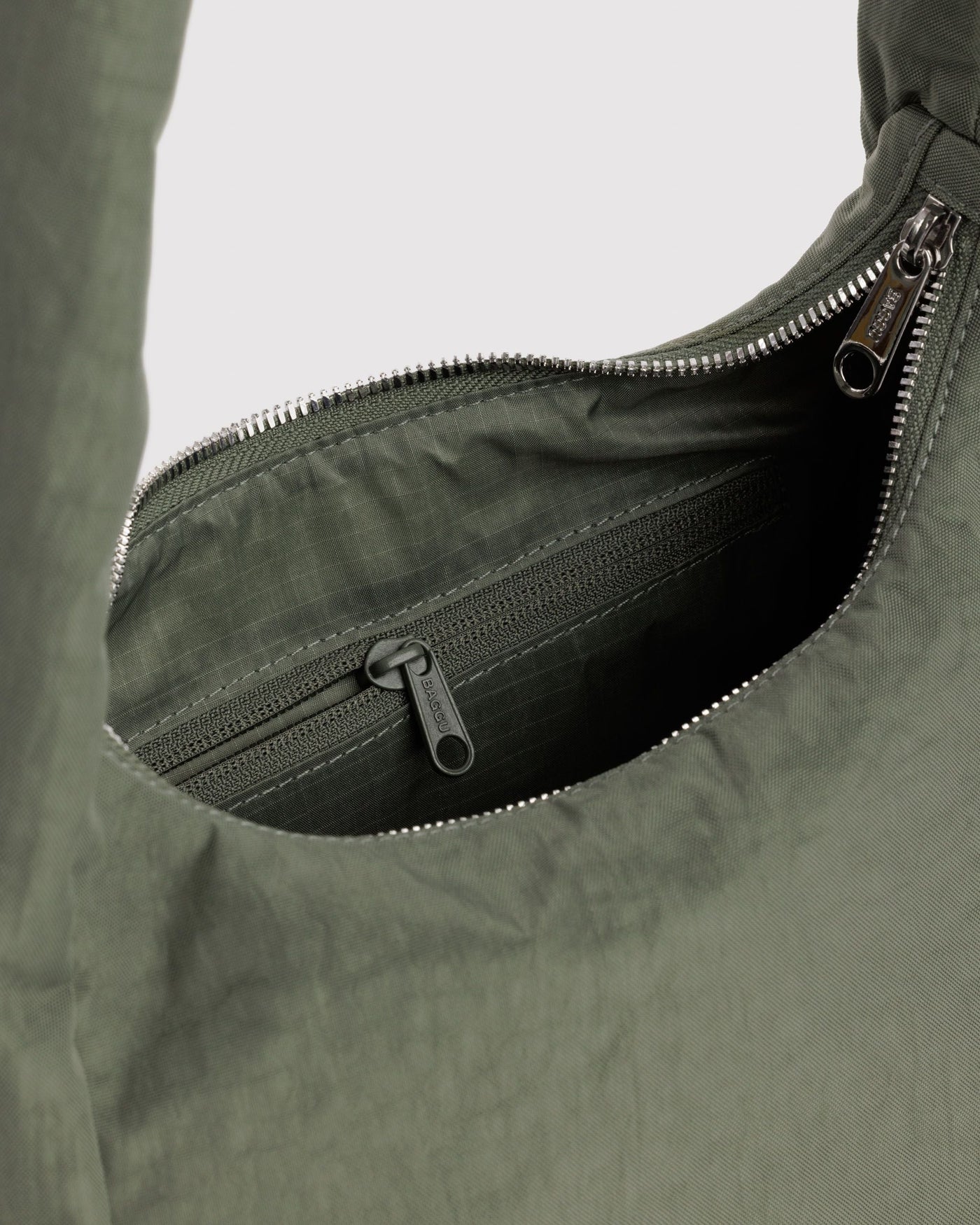 Small Nylon Meringue Bag V9