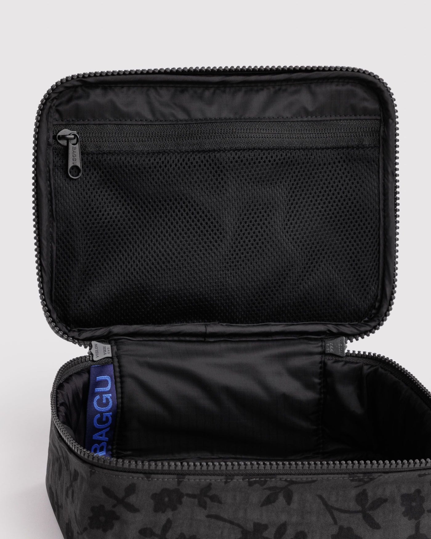 Small Cosmetic Case I2