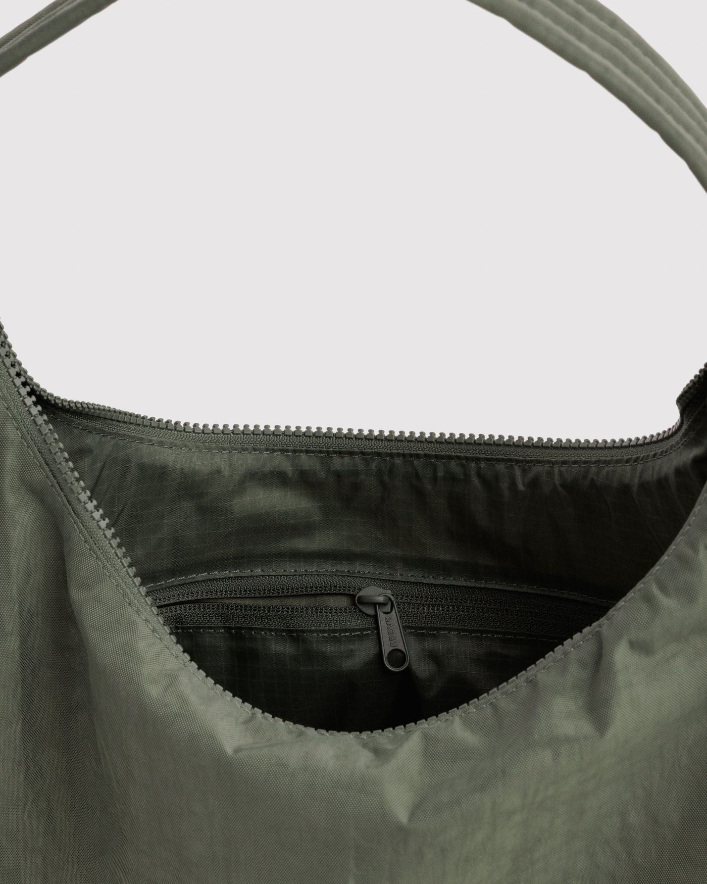 Nylon Shoulder Bag P7