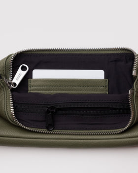 Recycled Leather Pochette E8