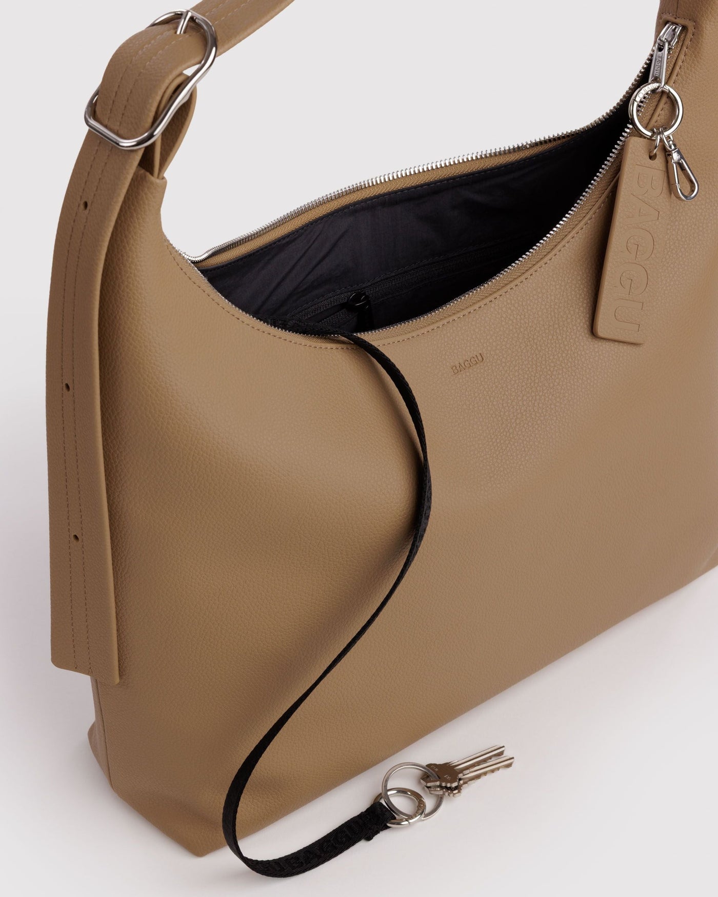 Recycled Leather Shoulder Bag P8